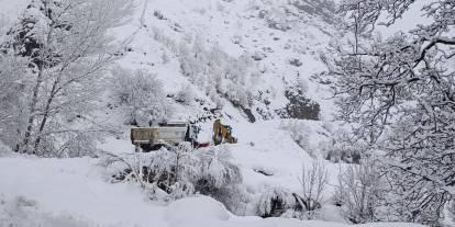 Beytüşşebap'ta Köy Yollarında Karla Mücadele Aralıksız Devam Ediyor