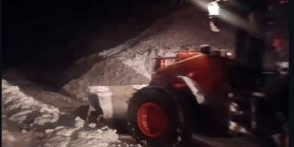 Şırnak'ta çığ düşmesi sonucu kapanan yol ulaşıma açıldı