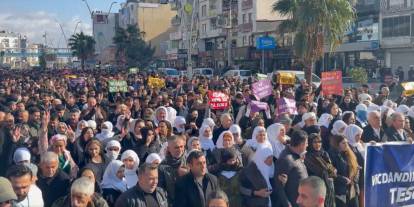 Silopi’de Toplanan Kalabalık, Suriye’de Yaşanan Son Gelişmeleri Protesto Etti