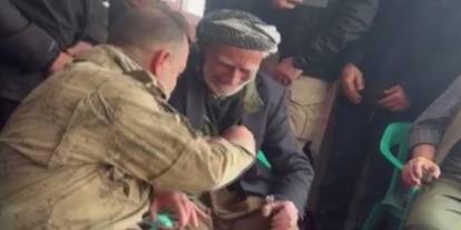 Şırnak’ta Tümgeneral parmağındaki yüzüğünü çıkarıp yaşlı adama hediye etti