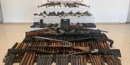 Van’da uzun namlulu silah ve mühimmat ele geçirildi