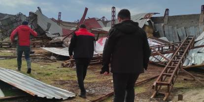Şırnak’ta Olumsuz Hava Şartları Büyükbaş Çiftliğinde Hasara Yol Açtı