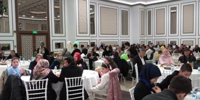 Kutsal Topraklardan Dönen 175 Öğrenci İçin Yemek Programı Düzenlendi