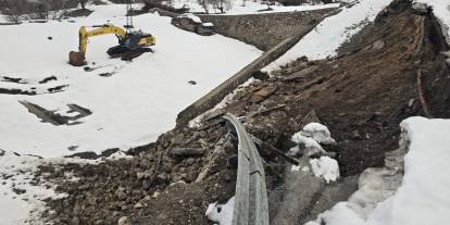 Şırnak'ta Aşırı Yağışlardan Dolayı İstinat Duvarı Çöktü