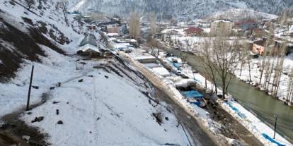 Şırnak’ta 20 hayvanın telef olduğu köyde evler boşaltıldı