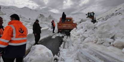 6 Bin Nüfuslu Beldenin Yolunun Açılması İçin Çalışmalar Sürüyor