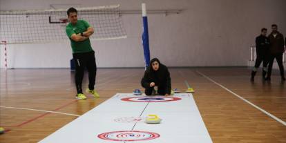 Şırnak Üniversitesi’nde Floor Curling Heyecanı! Seçmelere Öğrencilerden Rekor İlgi