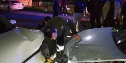 Mardin'de iki otomobilin çarpıştığı kazada 3'ü çocuk 6 kişi yaralandı