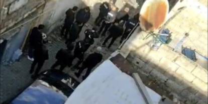 Gündüz Vakti Girdikleri Evde Bulunan İki Kadını Öldüresiye Darbettiler