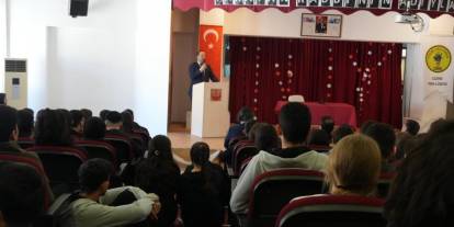 Cizre Kaymakamı Baycar, lise öğrencilerine tavsiyelerde bulundu