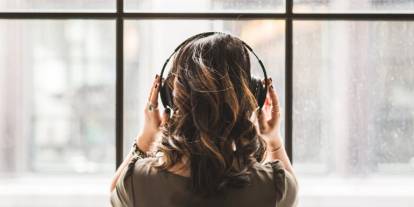 Şırnak İl Sağlık Müdürlüğü'nden Kritik Uyarı: Kulaklığınız Sizi Sağır Edebilir!