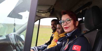 Diyarbakır’ın Tek Kadın Ambulans Şoförü 5 Yıldır Hayat Kurtarmak İçin Zamanla Yarışıyor