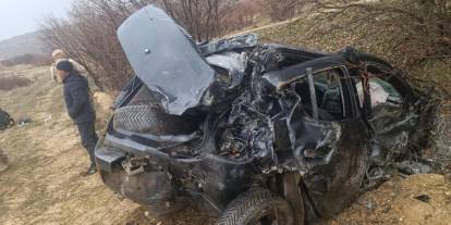 Mardin'de devrilen otomobilde 5 kişi yaralandı