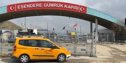 Hakkari’de Esendere Sınır Kapısı’nda sessiz bekleyiş sürüyor