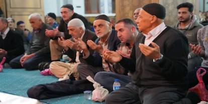 Şırnak'ta Kadir Gecesi ibadet ve dualarla idrak edildi