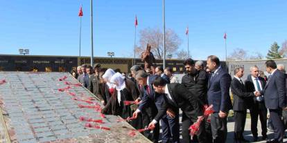Şırnak’ta Çanakkale Zaferi Ve Şehitleri Anıldı