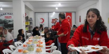 Kızılay, Silopi’de iftar programı düzenledi