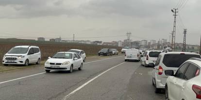 Batman’da yağmura rağmen bedava olduğunu duyanlar akın etti