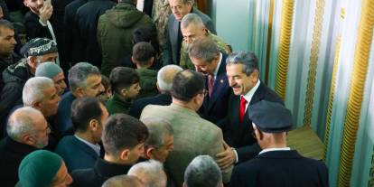 Şırnak’ta Bayram Coşkusu: Protokol ve Vatandaşlar Ulu Camii’nde Buluştu