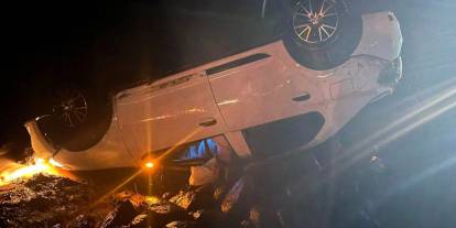 Şarampole devrilen otomobildeki 3'ü çocuk 6 kişi yaralandı