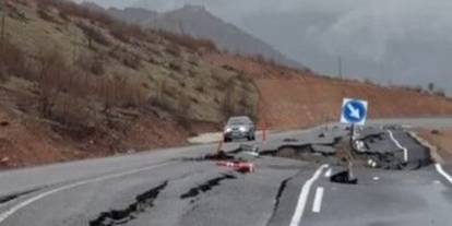 Yeni yapılan sınır yolunda bir çok noktada çökme meydana geldi