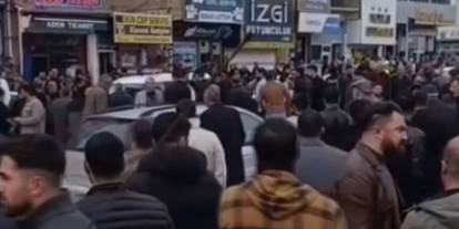 İki grup arasında çıkan taşlı sopalı kavgada 3 kişi yaralandı