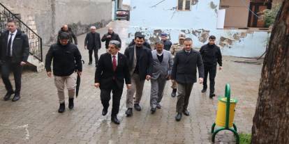 Şırnak Valisi Ekici, selden etkilenen köyde incelemelerde bulundu