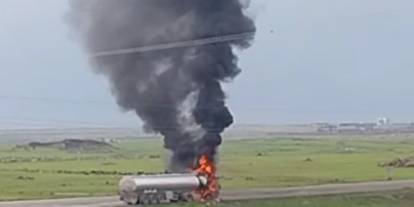 Cizre’de Seyir Halindeki Tır Alev Topuna Döndü