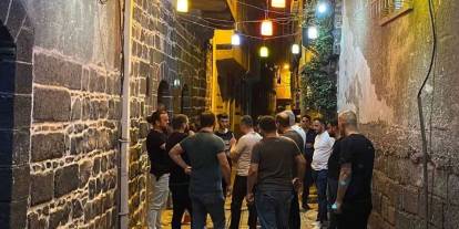 Diyarbakır'da Kafeye Düzenlenen Silahlı Saldırıda 1 Kişi Yaralandı