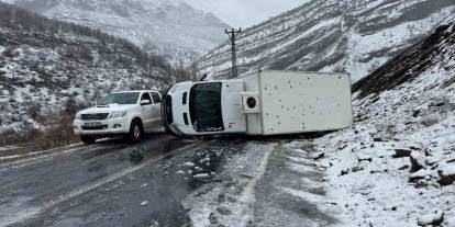 Şırnak’ta Kamyonet Devrildi: 1 Yaralı