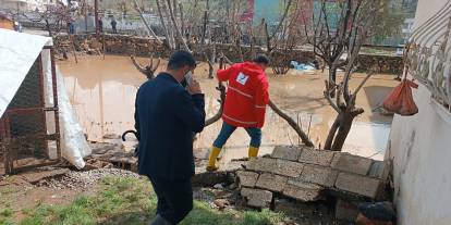 Şırnak’ta Sel Felaketi: Koçbeyi Köyünde 8 Aileye Acil Destek! Kızılay Yaraları Sarmaya Devam Ediyor