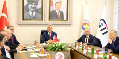 Bakan Bolat Van’da konuştu: "İran’a açılan kapılarda sorun yok"