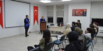 Üniversite öğrencilerinden AFAD’a ziyaret