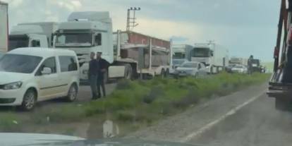 Cizre Silopi Yolunda Uzun Araç Kuyrukları Oluştu