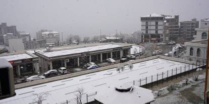 Şırnak'ta Nisan Sürprizi: Kent Merkezi Beyaza Büründü