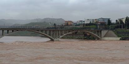 Cizre Belediyesi'nden Kritik Uyarı: Dicle Nehri Taşıma Noktasında!