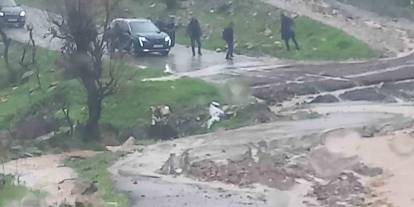 Şırnak’ta Köy Yolu Kapandı, Öğretmenler Mahsur Kaldı