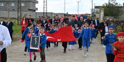 Şırnak'ta "23 Nisan Neşesi Köylerde Projesi" kapsamında bando eşliğinde yürüyüş yapıldı