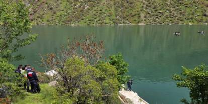 Nehre düşen kişinin cansız bedenine ulaşıldı