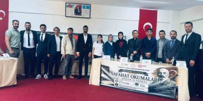 Şırnak’ta "Safahat" Panelinde Gençler Akif’in Fikir Dünyası Ele Alındı