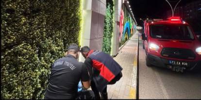 Şırnak’ta Kolona Sıkışan Kedi Kurtarıldı