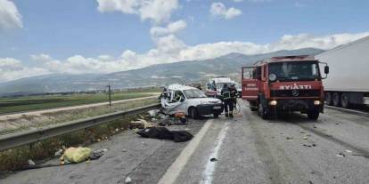 Tag Otoyolu’nda Tır Hafif Ticari Araca Arkadan Çarptı: 2 Ölü, 2 Yaralı