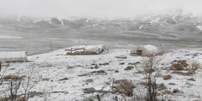 Şırnak’ta Mayıs Sürprizi! Faraşin Yaylası Beyaza Büründü