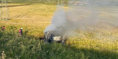 Otomobil devrildi: 4'ü çocuk 7 kişi yaralandı