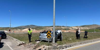 Siirt'te iki otomobilin çarpıştığı kazada 6 kişi yaralandı