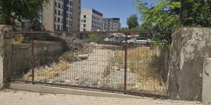 7 Yıldır Bekleniyor! Şırnak’ta PTT Binası Hâlâ Yapılmadı, Otopark da Kapatıldı