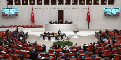 Cizre Devlet Hastanesi'nde Klima Krizi: DEM Partili Vekil Nevroz Uysal Aslan'dan Sağlık Bakanlığı'na Çağrı