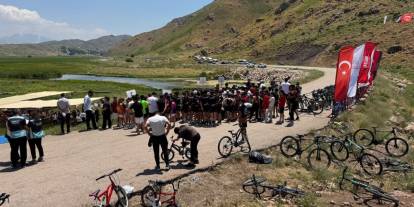 Şırnak’tan da katılımla Hakkari'de Bölgesel yarış yapıldı