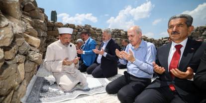 Cudi Dağı’nda Tarihi Buluşma! TBMM Başkanı Kurtulmuş’tan Barış ve Kardeşlik Mesajı