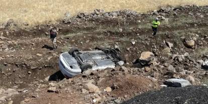 Şarampole devrilen otomobildeki 4 kişi yaralandı